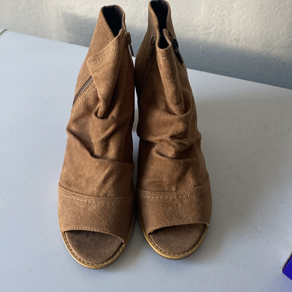White mountain peep toe heel size 10 Gemini walnut - Picture 3 of 3